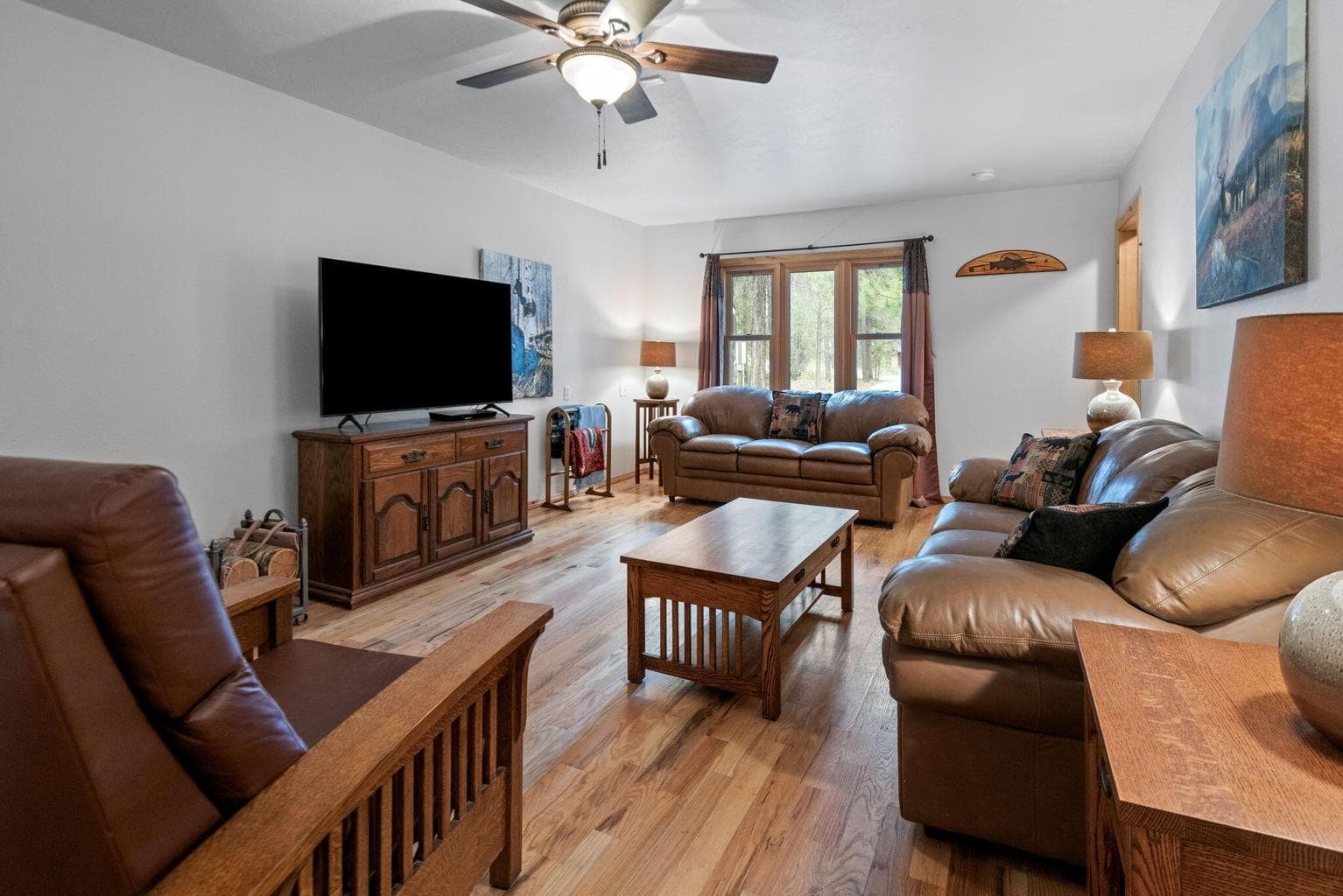 Photo of 16018 Park Drive 4 of 25