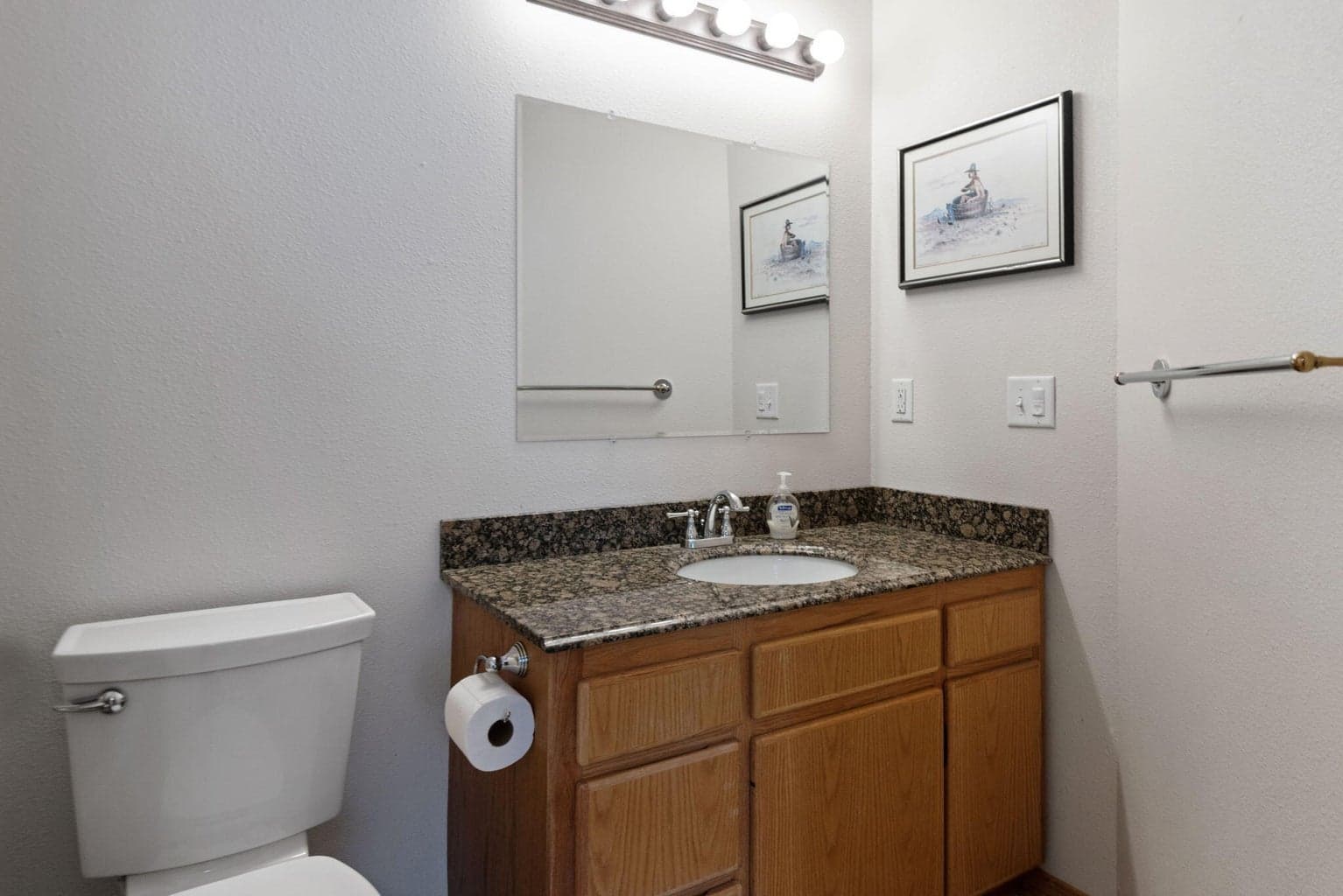 Photo of 16018 Park Drive 14 of 25