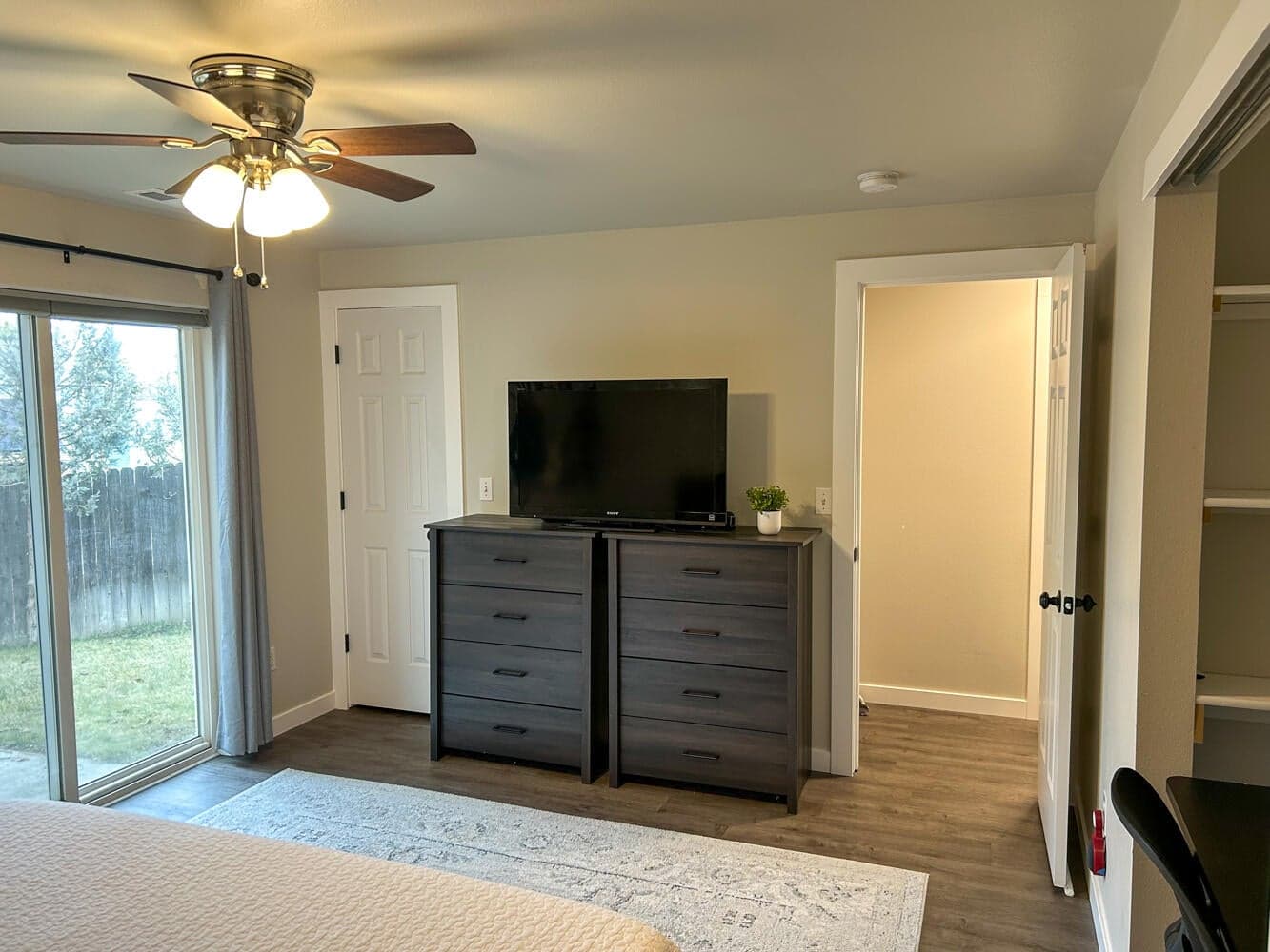 Photo of 1644 SE Riviera Drive 9 of 16