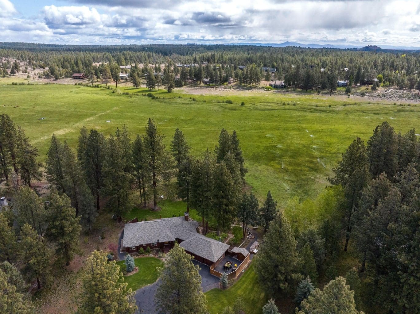 Photo of 15864 Blue Jay Way 35 of 41