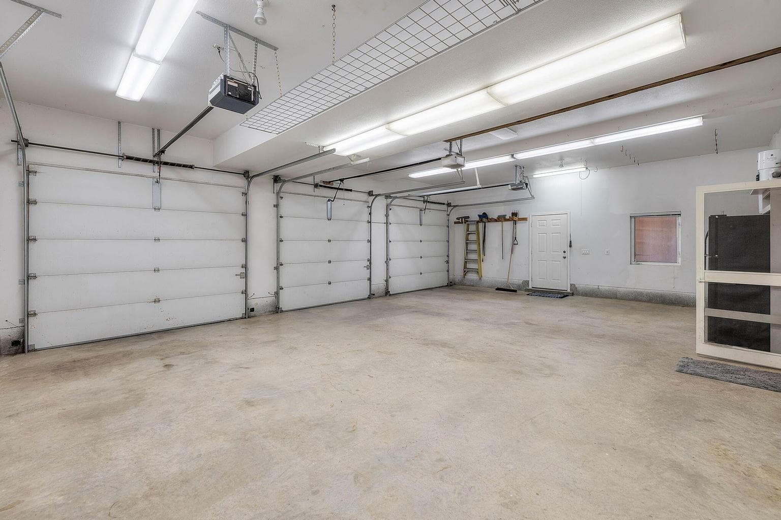 3 car garage.