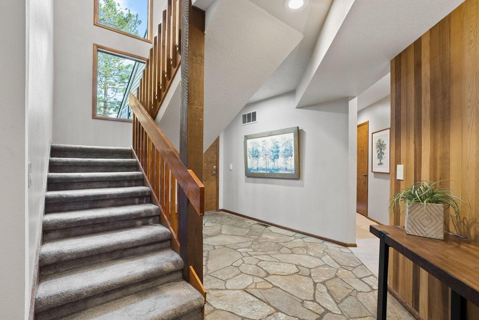 Photo of 17714 Sparks Lane 6 of 48