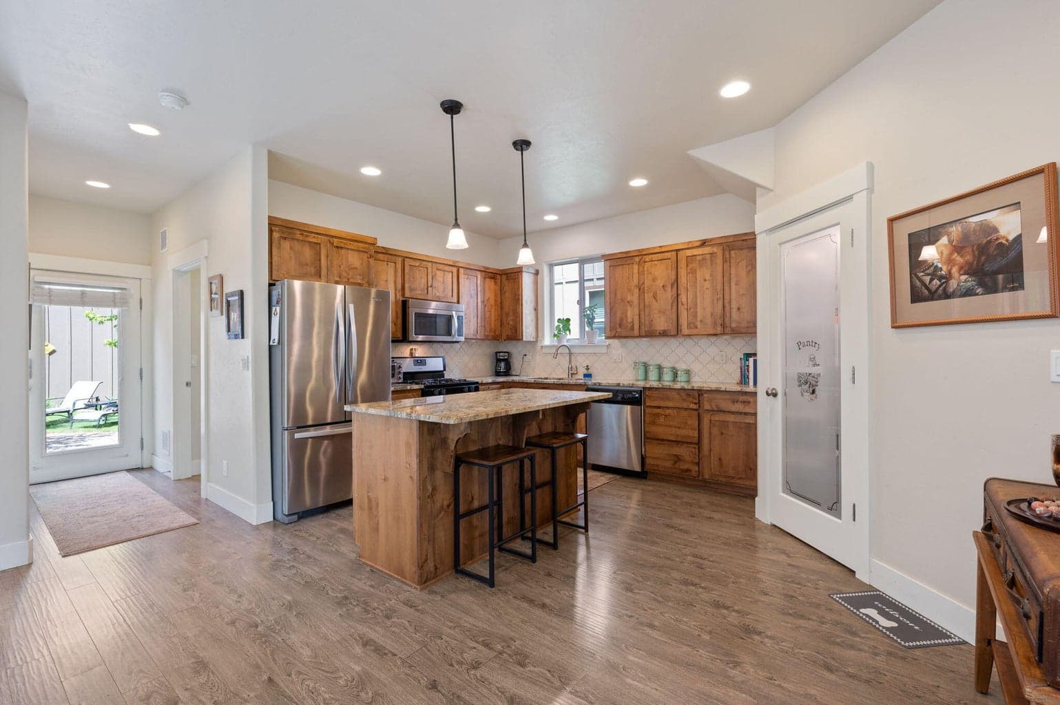 Photo of 63115 NE De Haviland Street 15 of 45