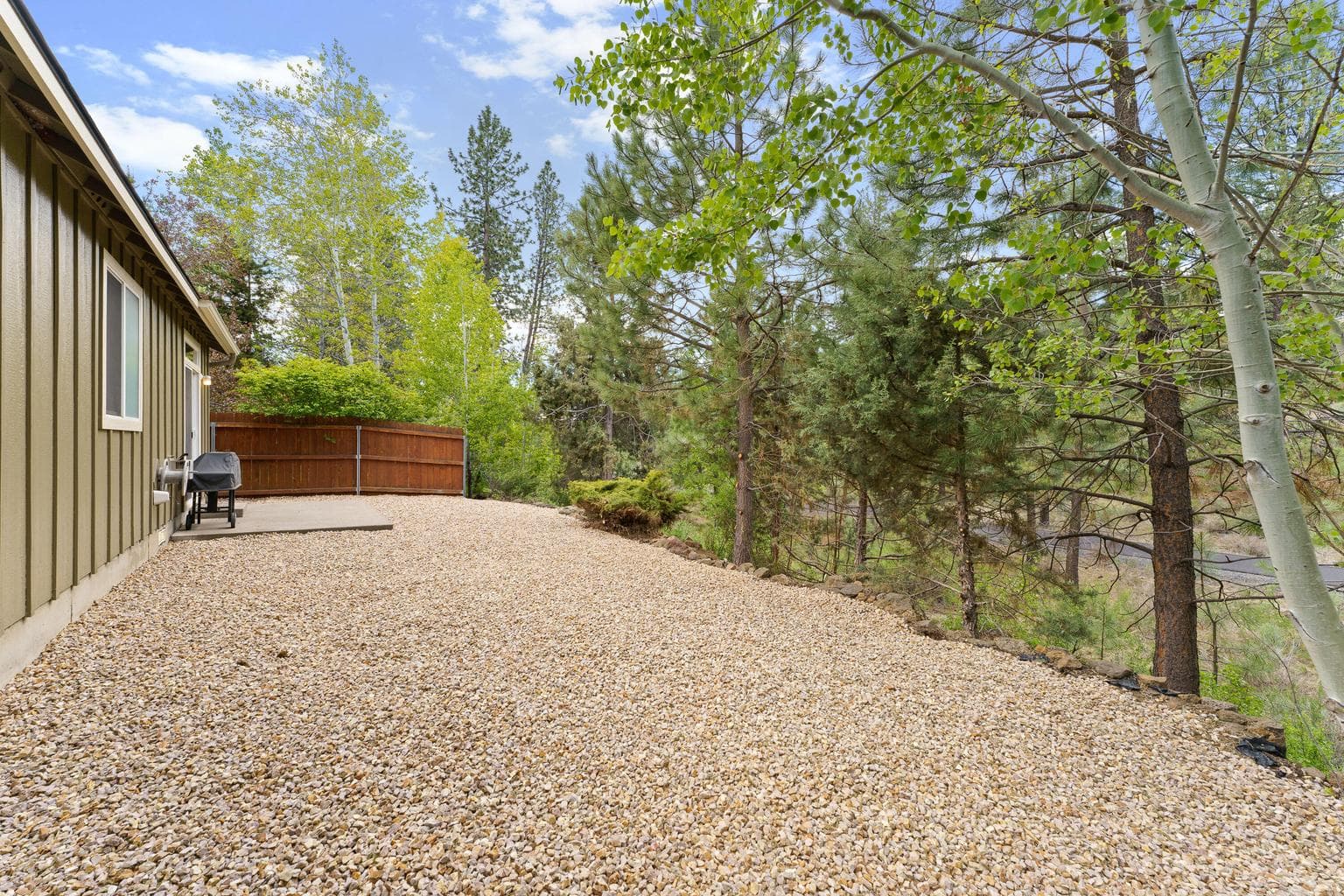 Photo of 19486 Brookside Way 8 of 27