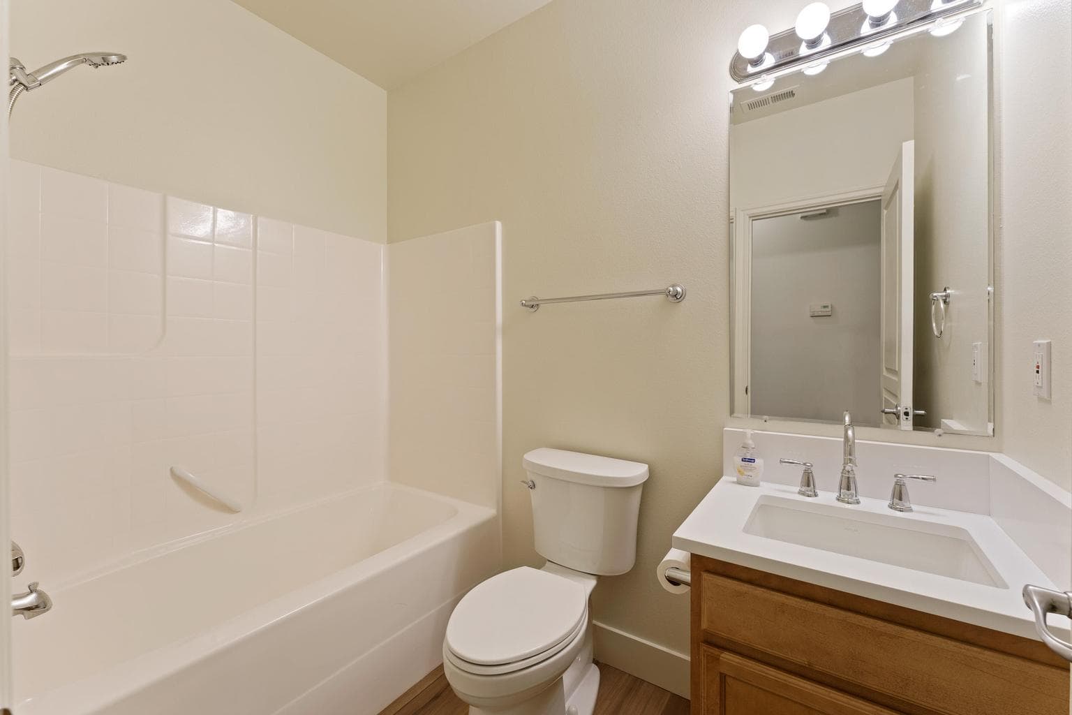 Photo of 19486 Brookside Way 22 of 27