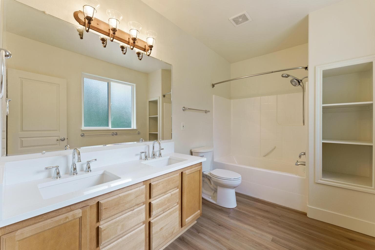 Photo of 19486 Brookside Way 25 of 27