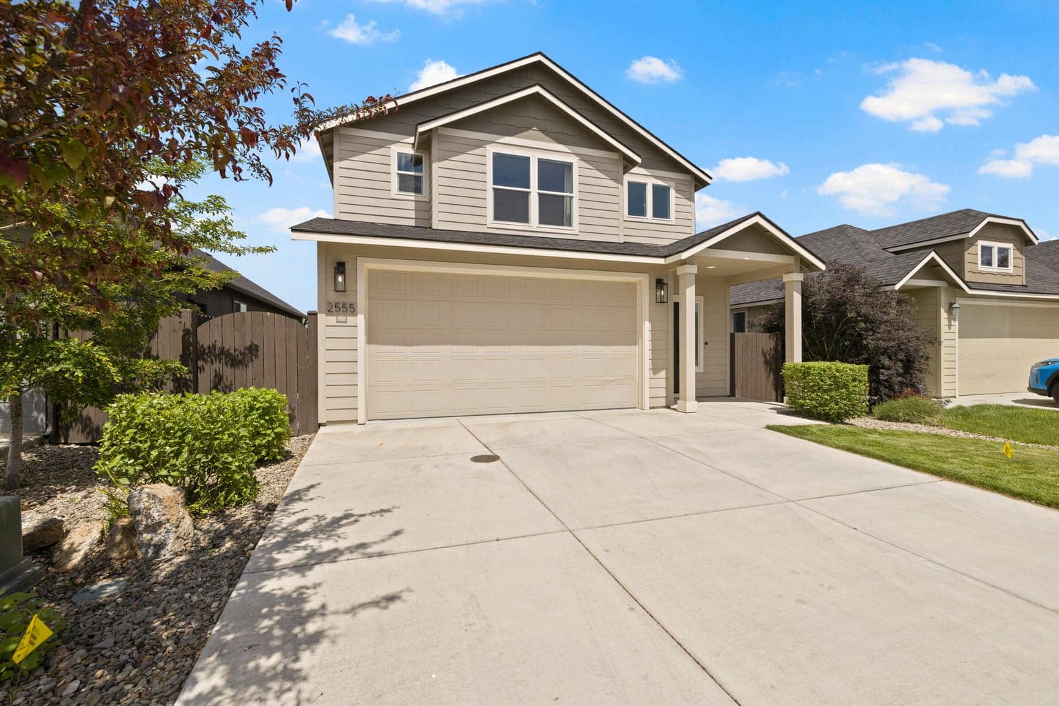 Photo of 2555 Ivy 3 of 51