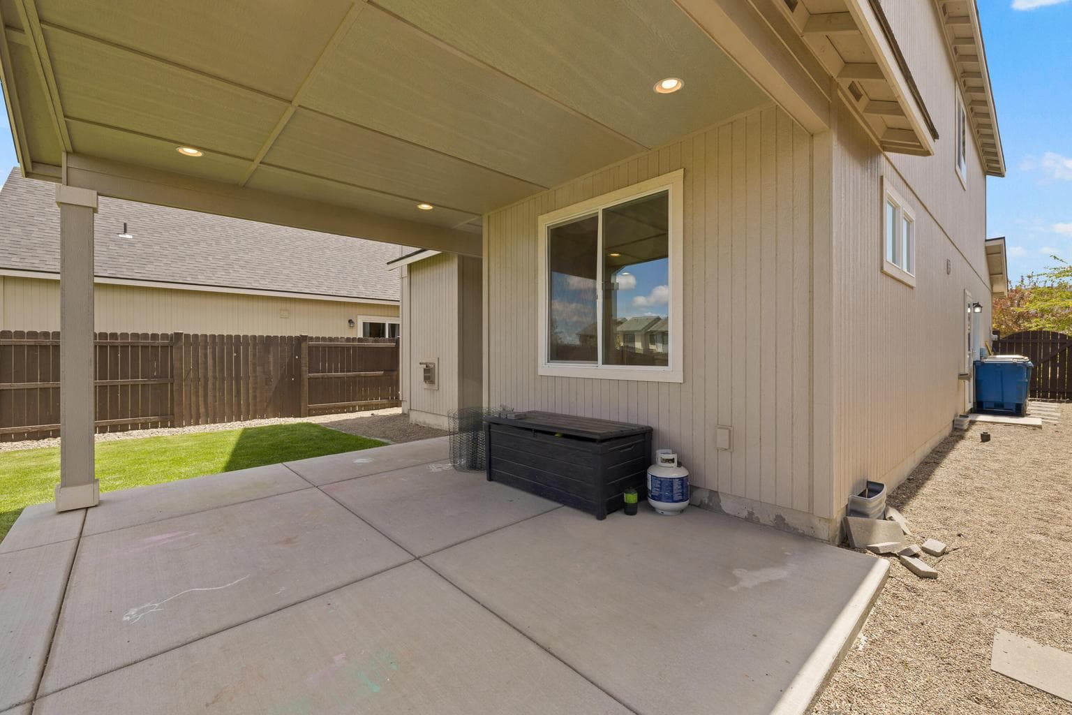 Photo of 2555 NW Ivy Way 44 of 51