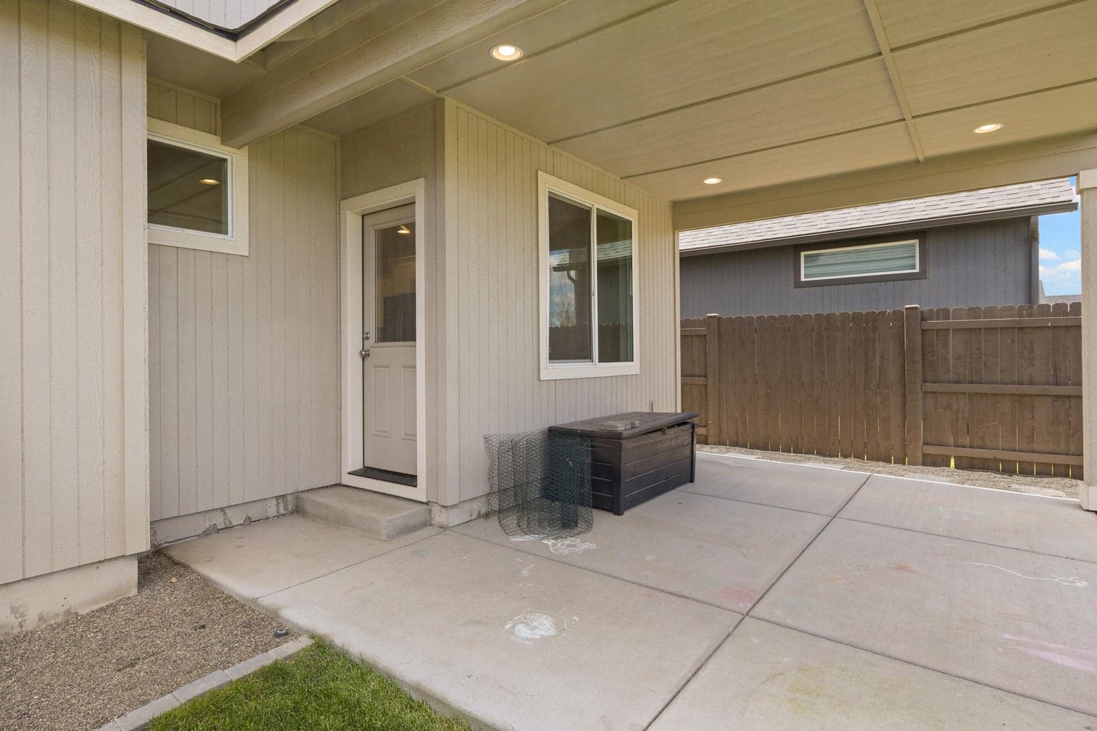Photo of 2555 NW Ivy Way 49 of 51