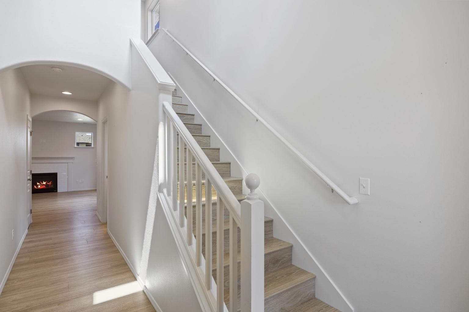 Photo of 2555 NW Ivy Way 7 of 51