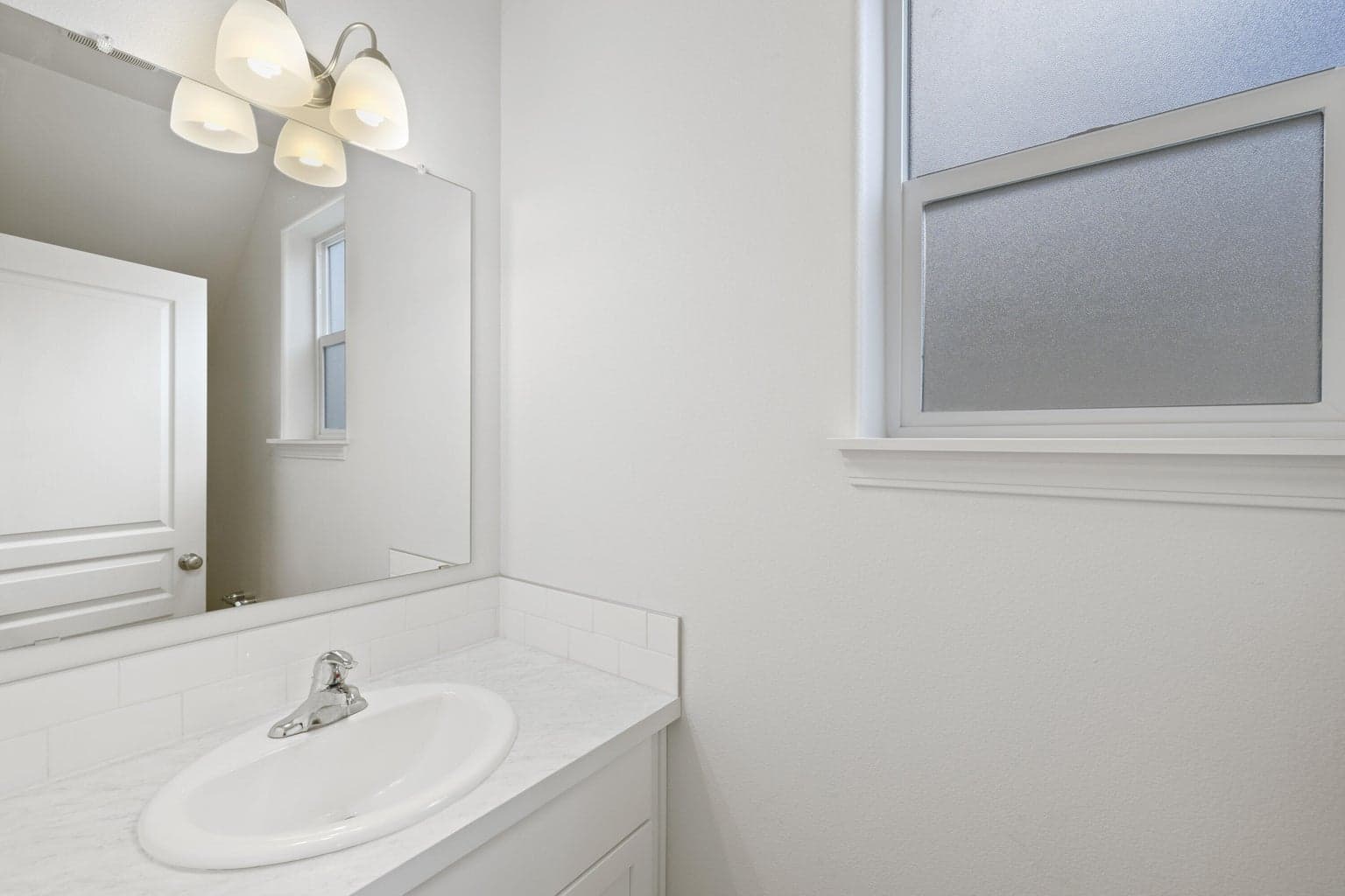 Photo of 2555 NW Ivy Way 9 of 51