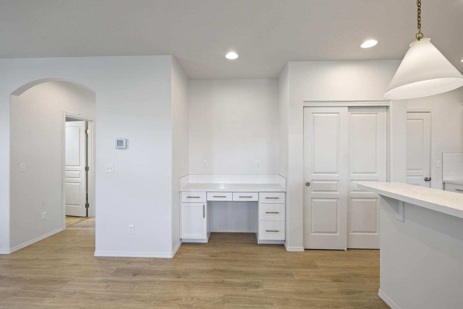 Photo of 2555 NW Ivy Way 14 of 51