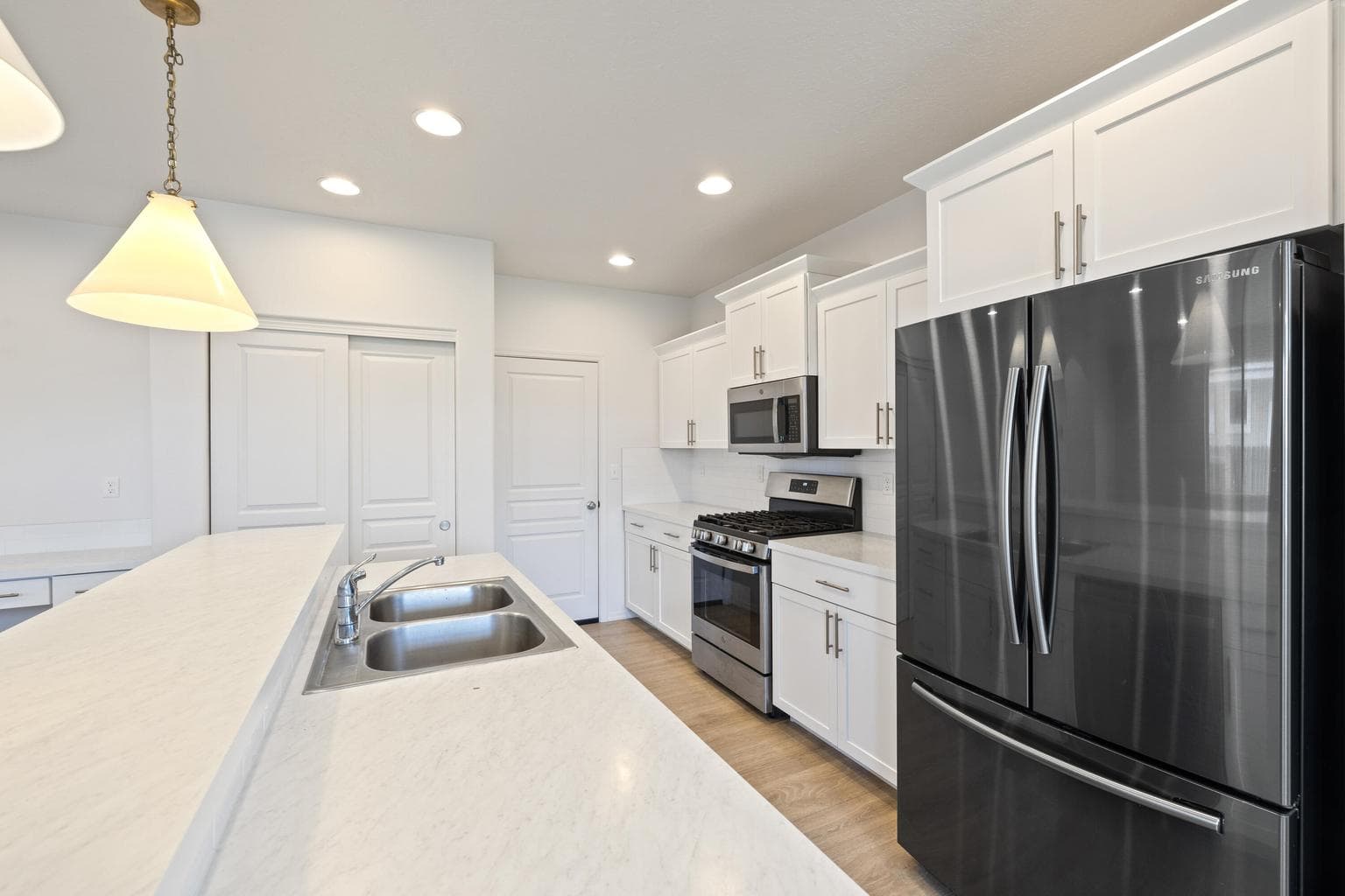 Photo of 2555 NW Ivy Way 22 of 51