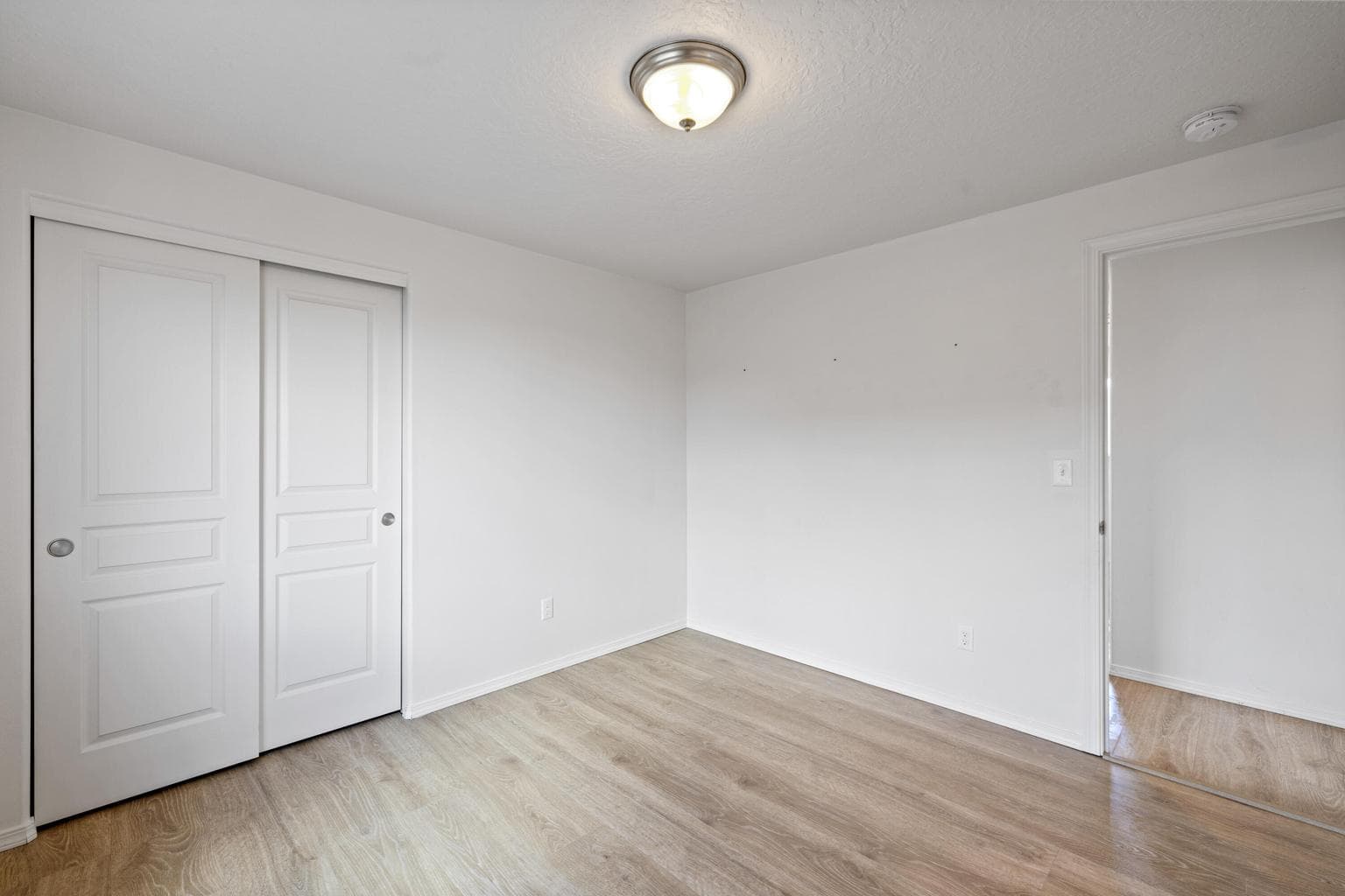 Photo of 2555 NW Ivy Way 33 of 51