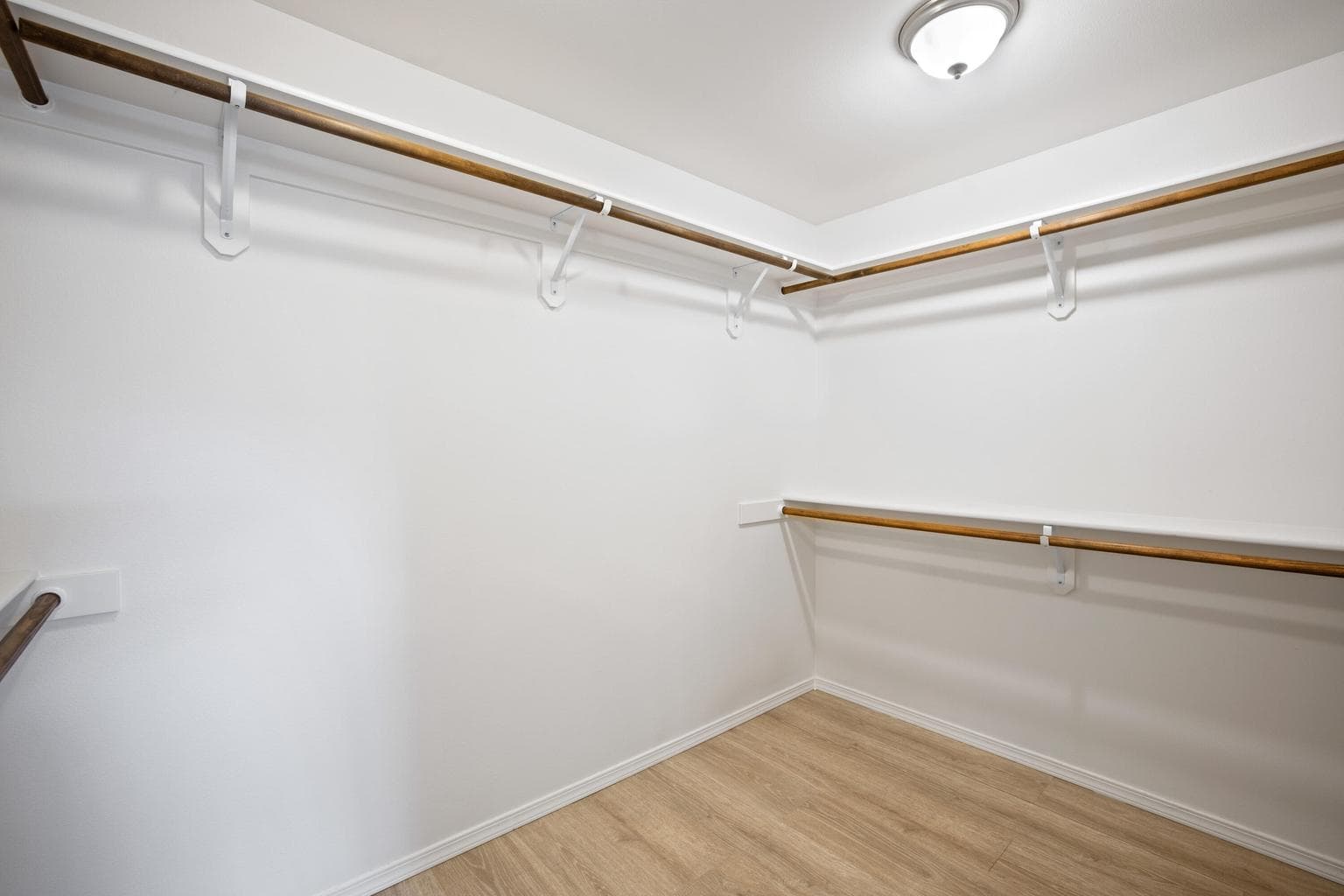 Photo of 2555 NW Ivy Way 40 of 51