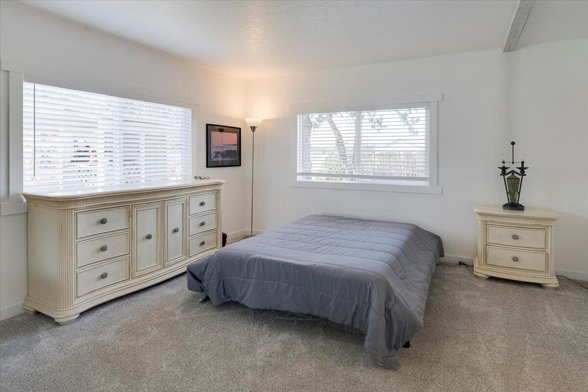 Photo of 2633 SW Obsidian Avenue 20 of 28