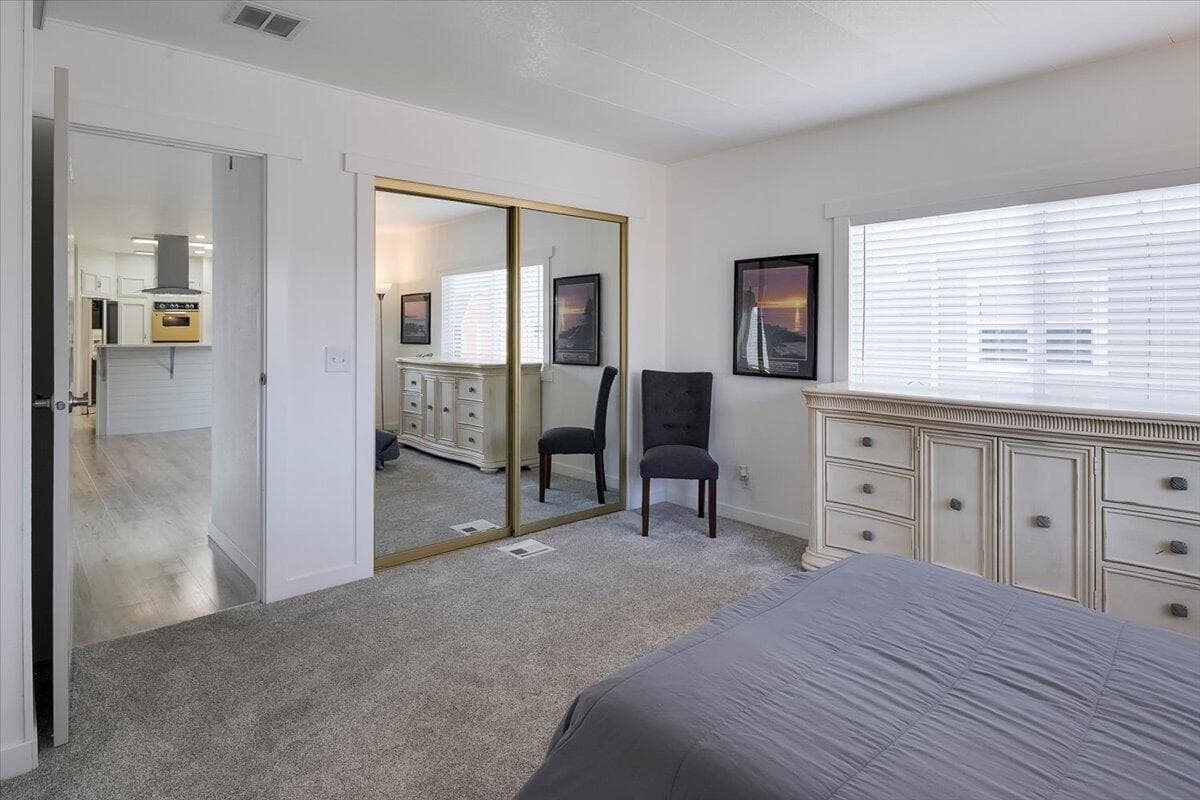 Photo of 2633 SW Obsidian Avenue 22 of 28