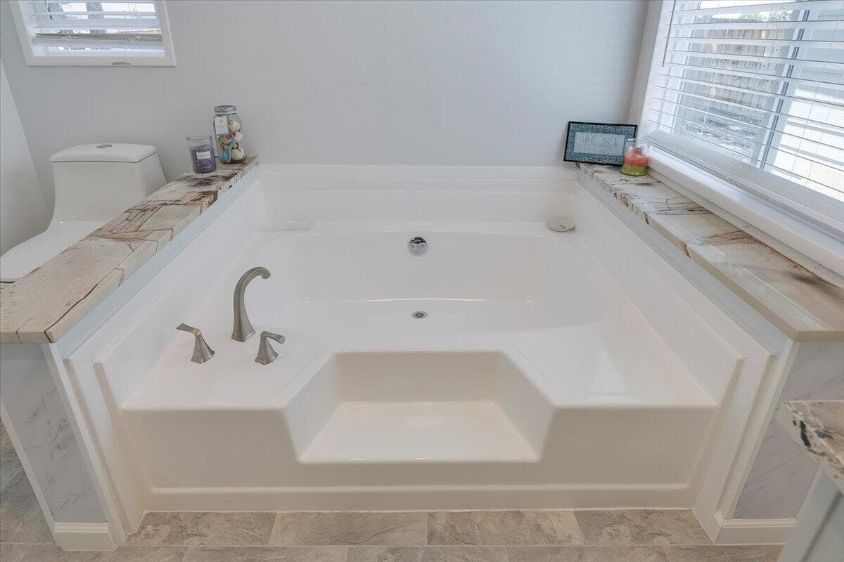 Photo of 2633 SW Obsidian Avenue 25 of 28