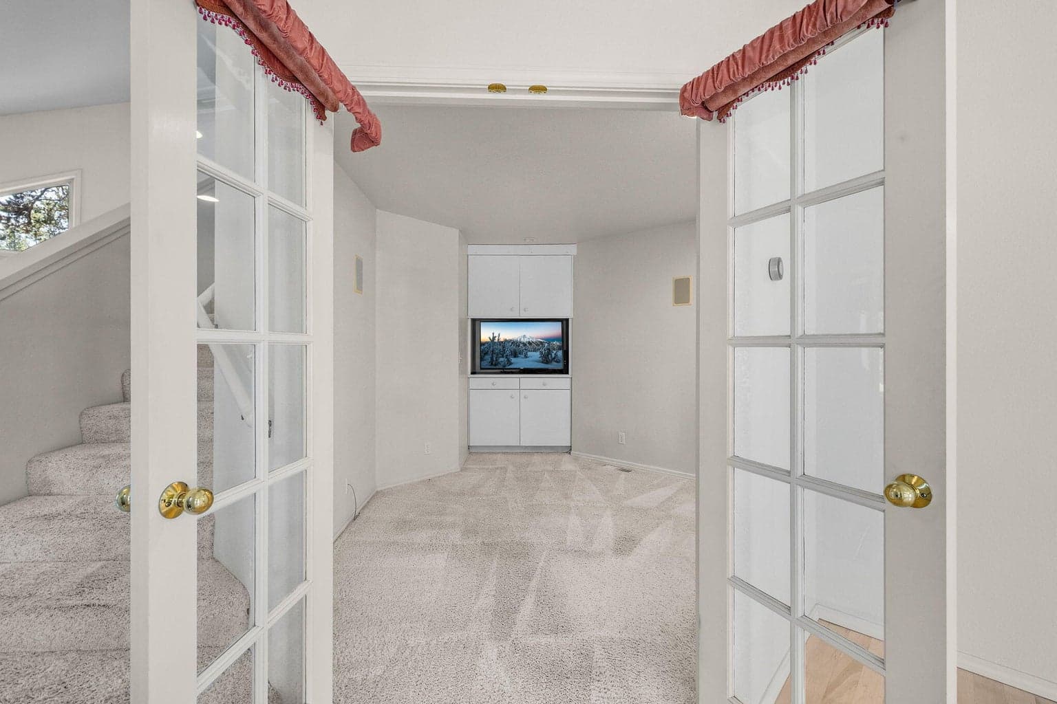 Photo of 57817 Mt Adams Lane 29 of 45