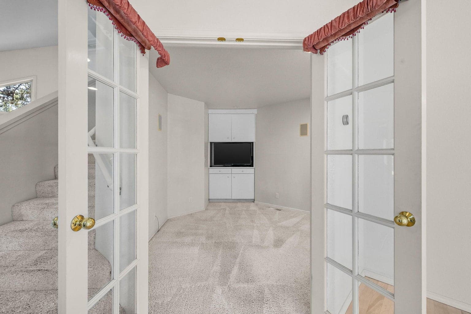 Photo of 57817 Mt Adams Lane 30 of 45