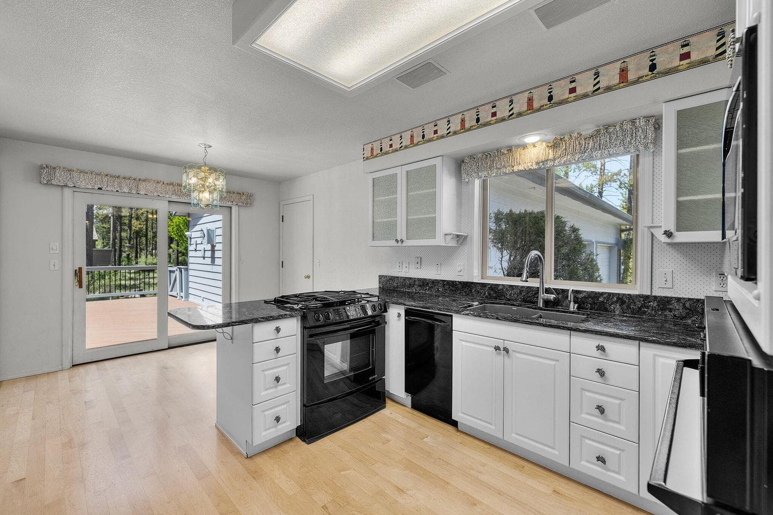 Photo of 57817 Mt Adams Lane 32 of 45