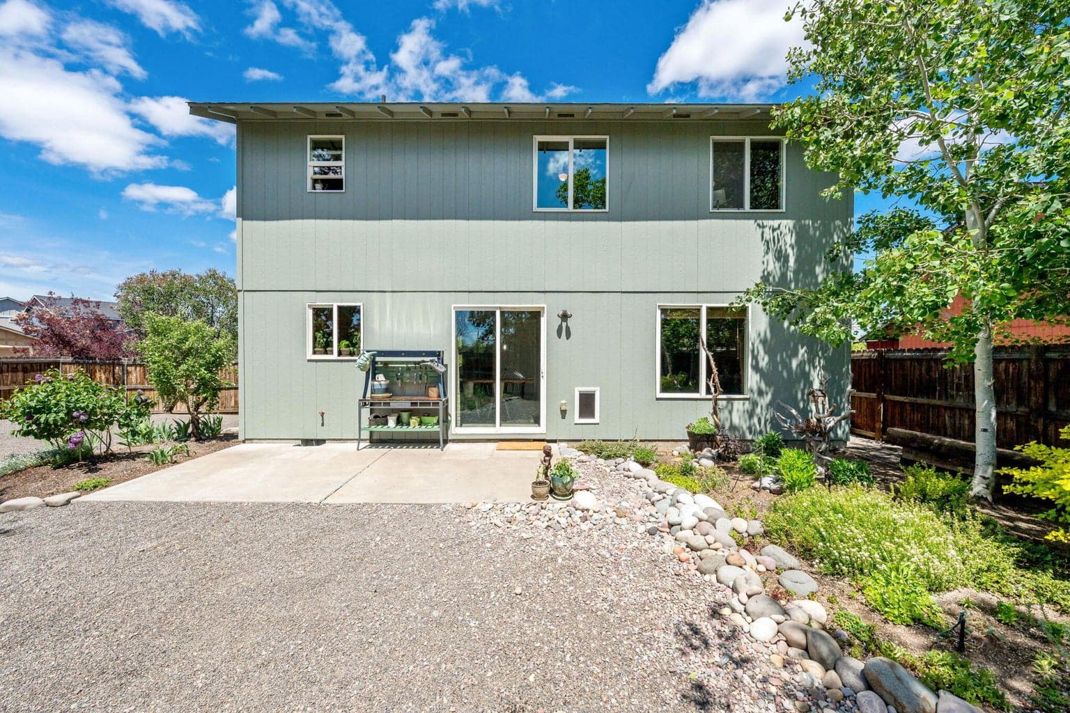 Photo of 2490 SW Cascade Mountain Avenue 22 of 38