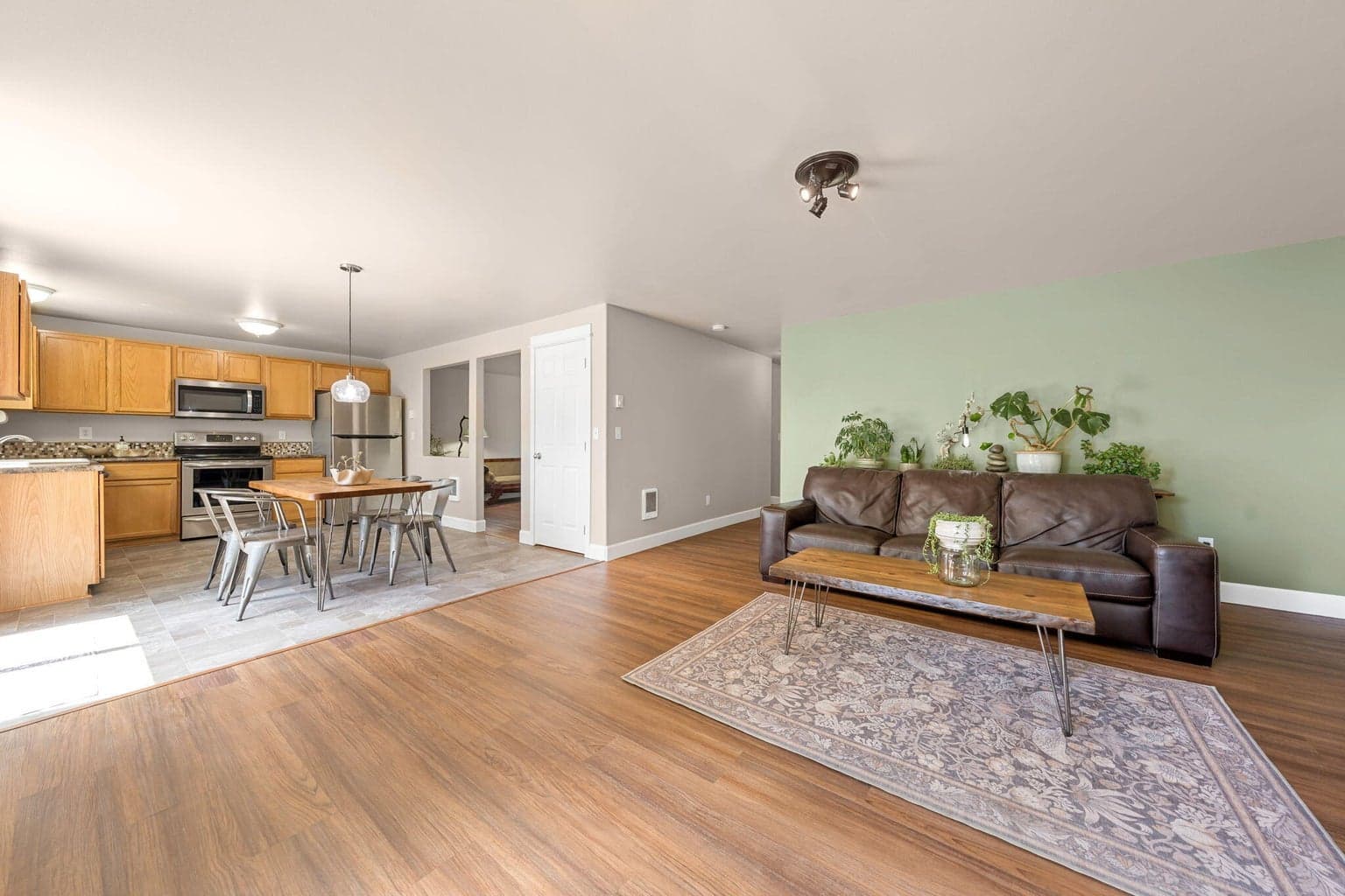 Photo of 2490 SW Cascade Mountain Avenue 13 of 38