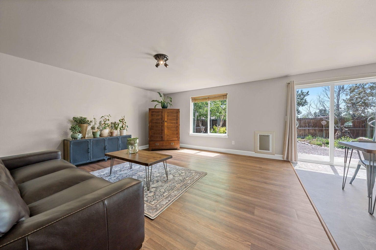 Photo of 2490 SW Cascade Mountain Avenue 15 of 38