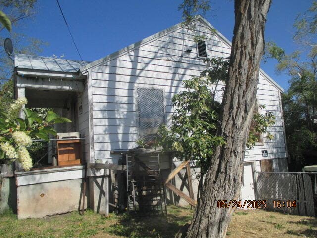 Photo of 704 Fulton 2 of 16