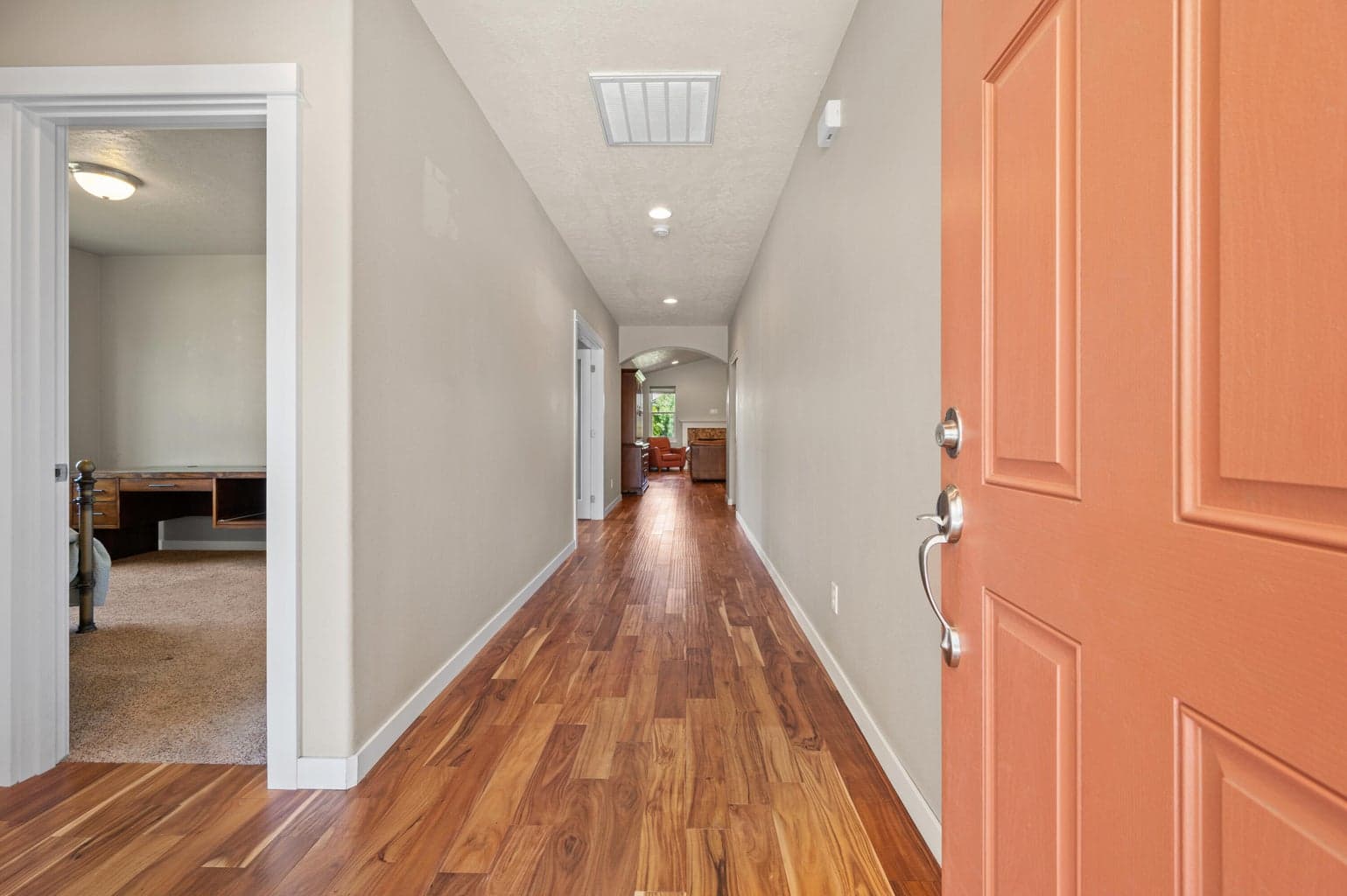 Photo of 4677 SW Volcano Avenue 6 of 35