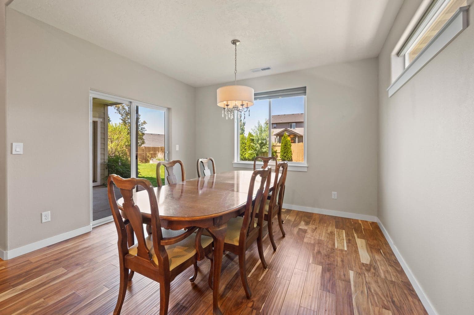 Photo of 4677 SW Volcano Avenue 18 of 35
