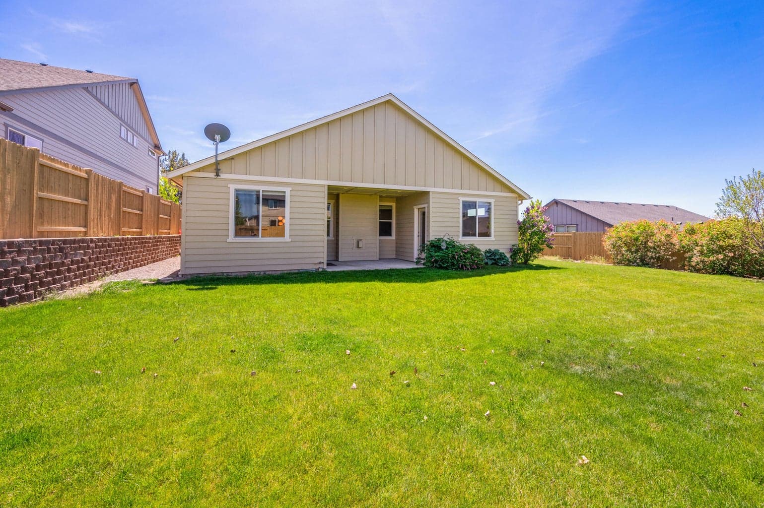 Photo of 4677 SW Volcano Avenue 28 of 35