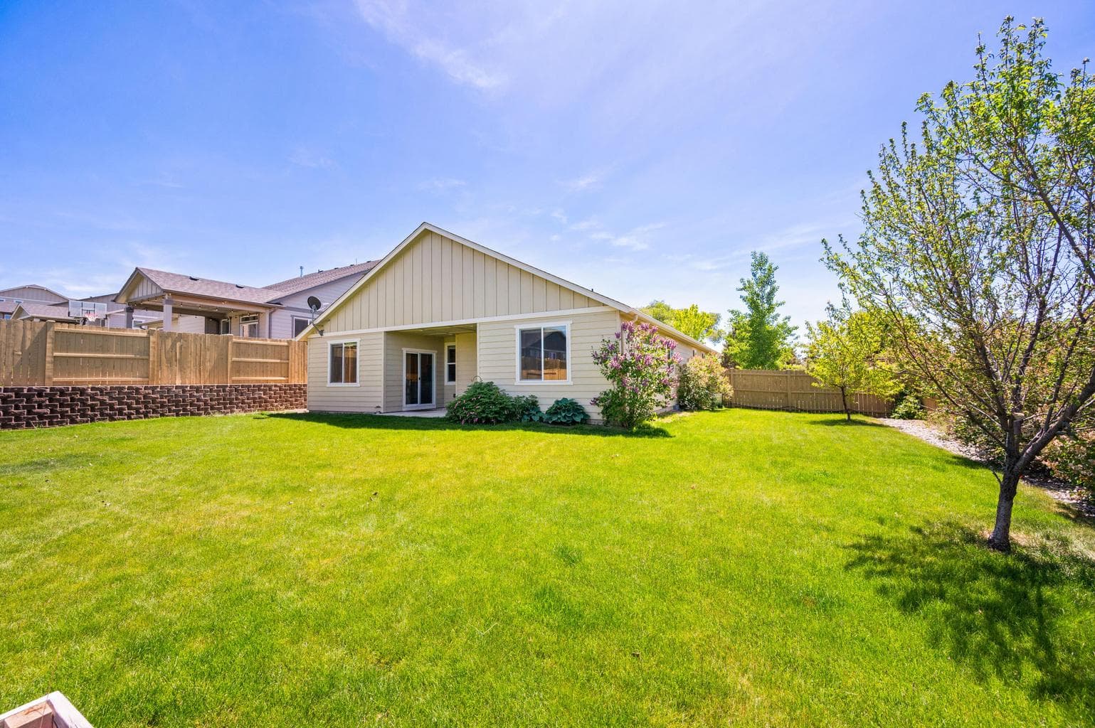 Photo of 4677 SW Volcano Avenue 29 of 35