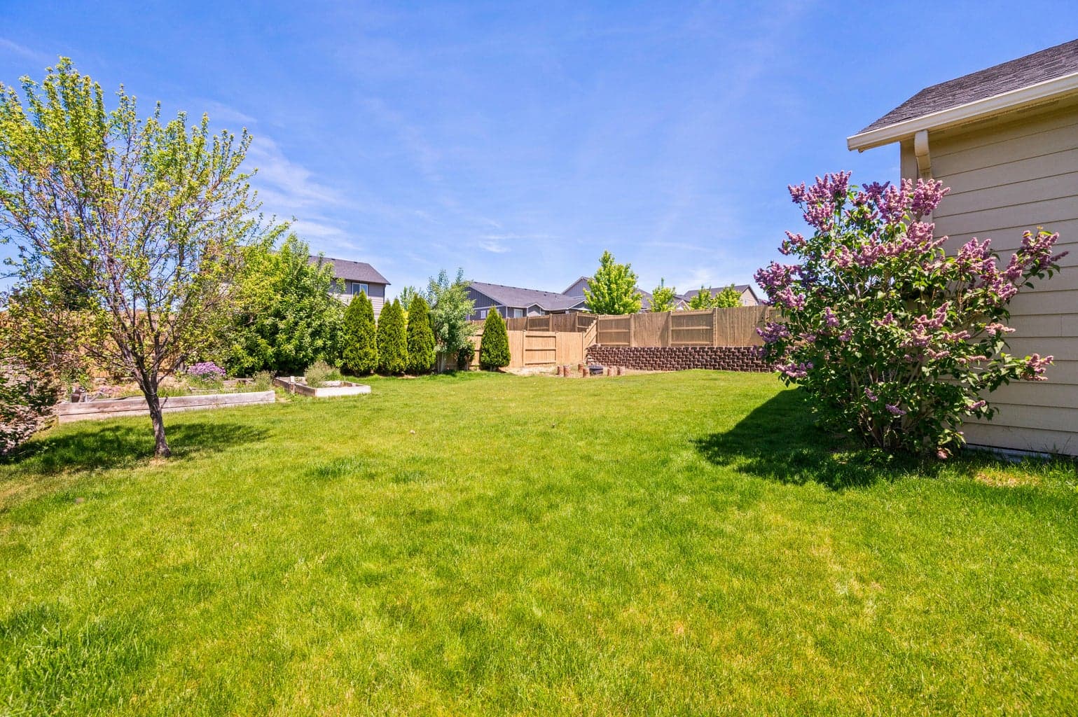 Photo of 4677 SW Volcano Avenue 31 of 35