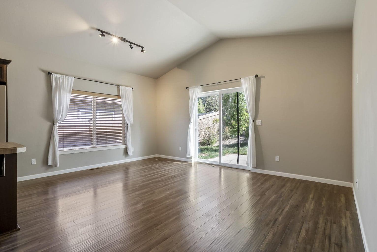 Photo of 656 SE Reed Market Road 9 of 32