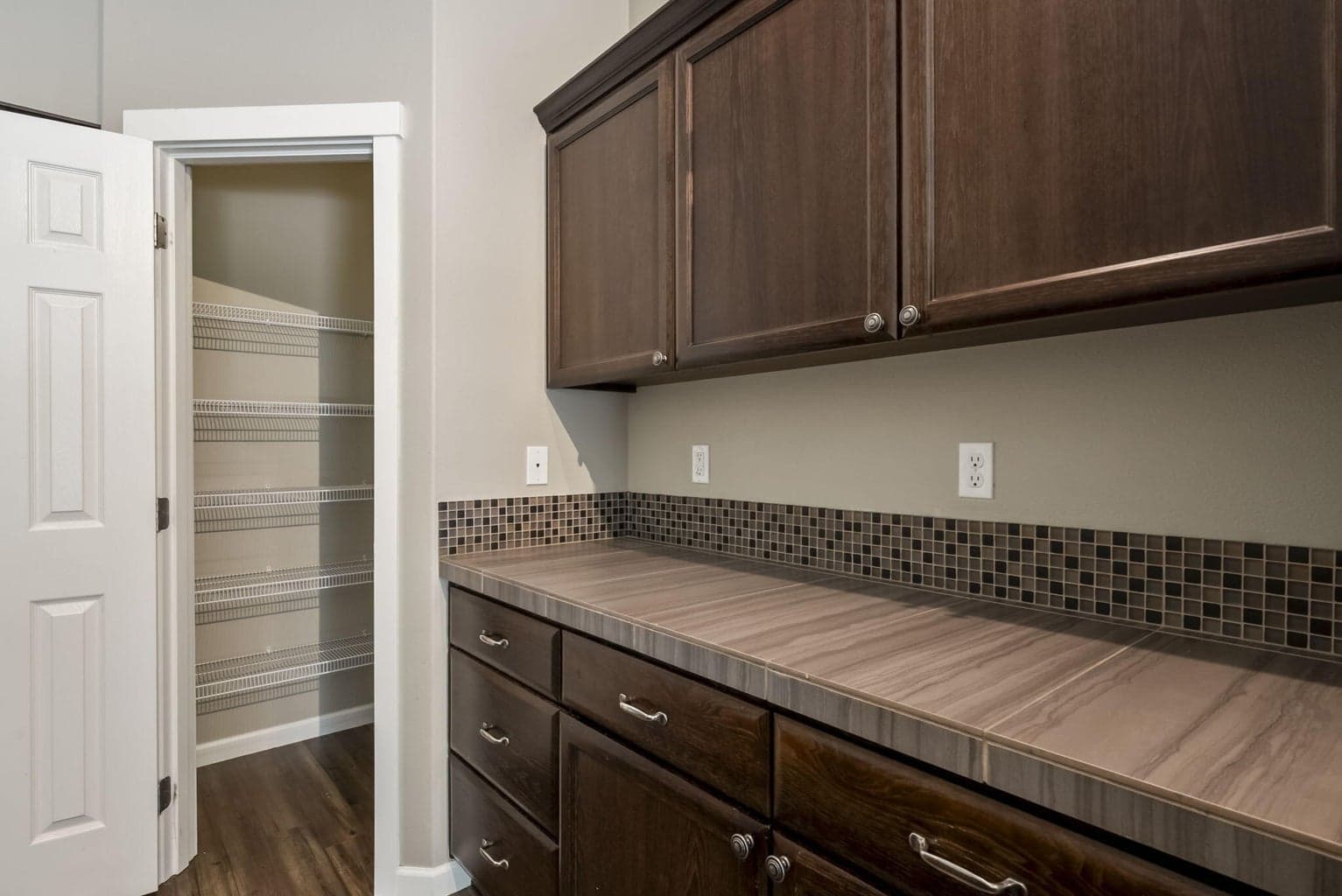 Photo of 656 Reed Market 5 of 32