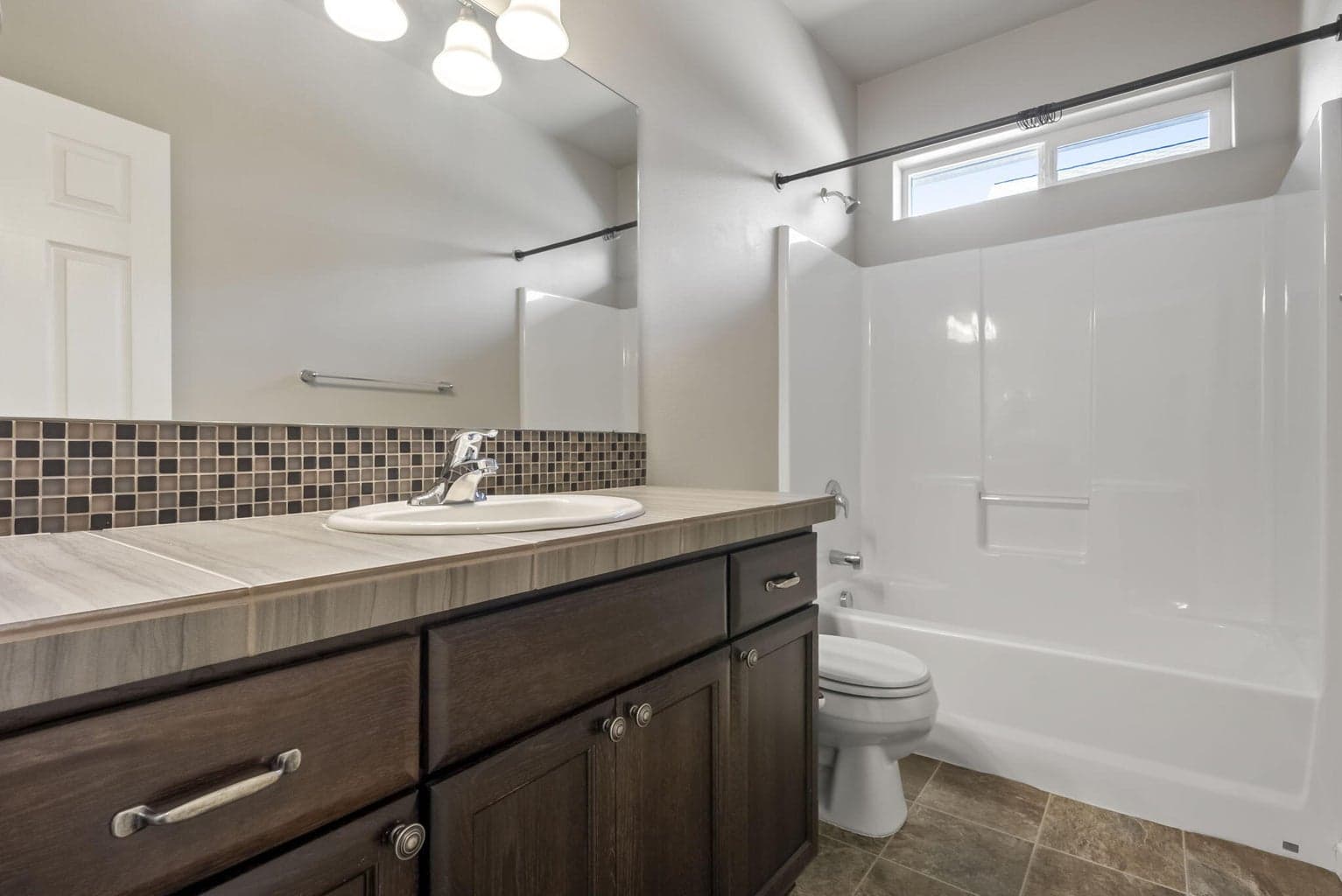 Photo of 656 SE Reed Market Road 22 of 32
