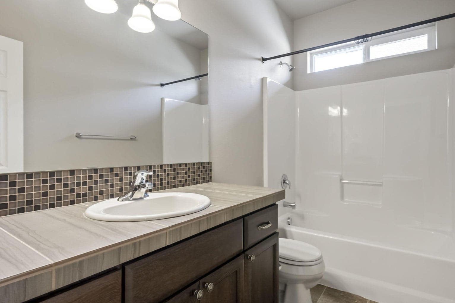 Photo of 656 SE Reed Market Road 23 of 32