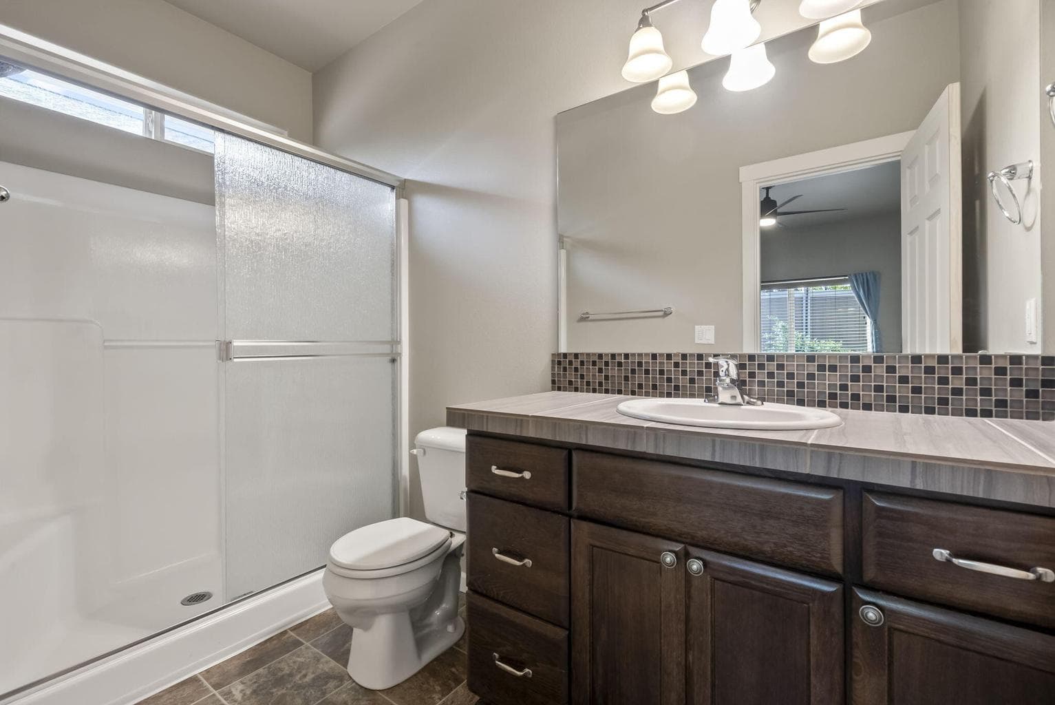 Photo of 656 SE Reed Market Road 17 of 32