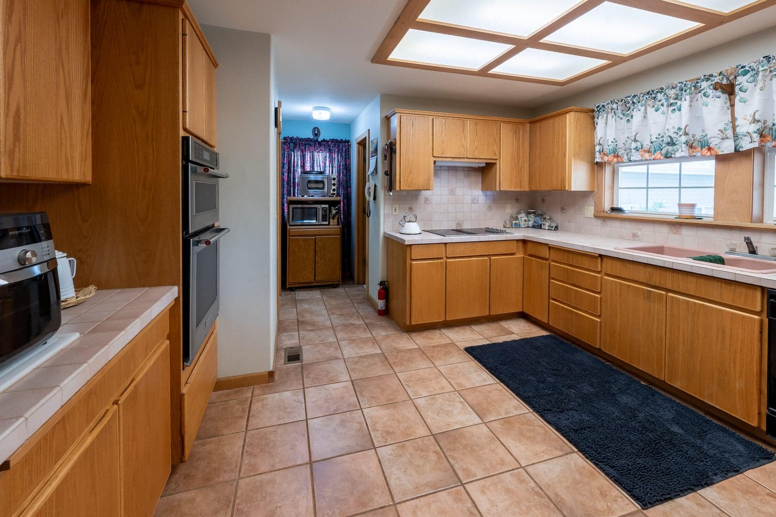 Photo of 16683 Bitterbrush Lane 12 of 50