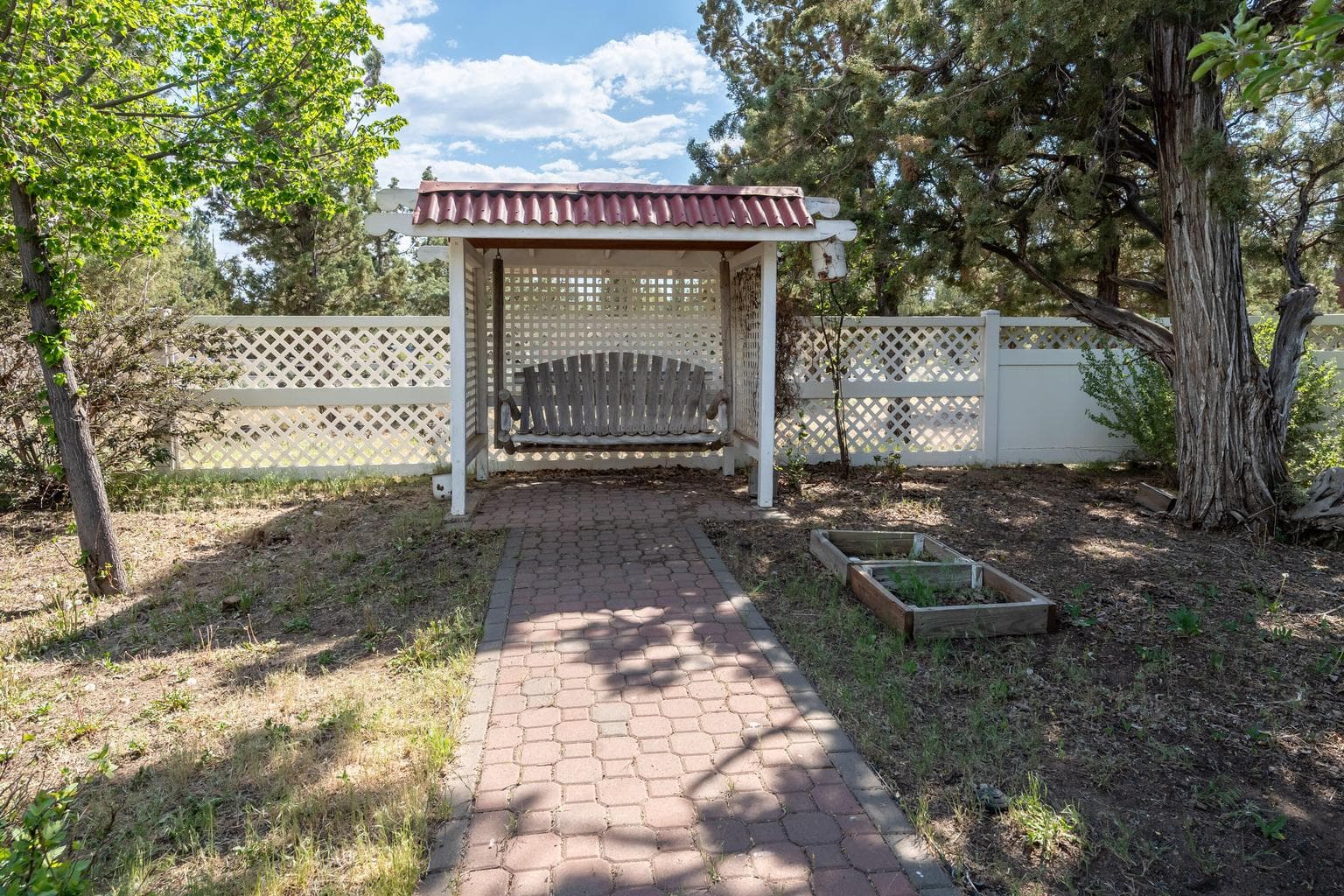 Photo of 16683 Bitterbrush Lane 26 of 50