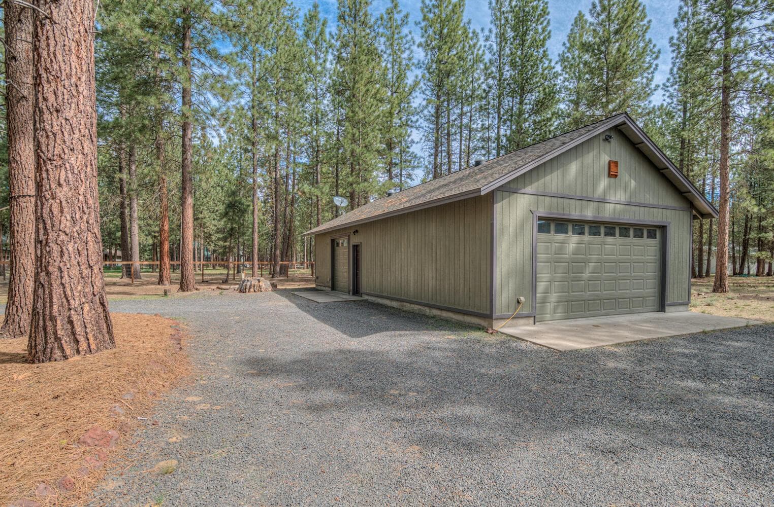 Photo of 15357 Ponderosa Loop 24 of 40