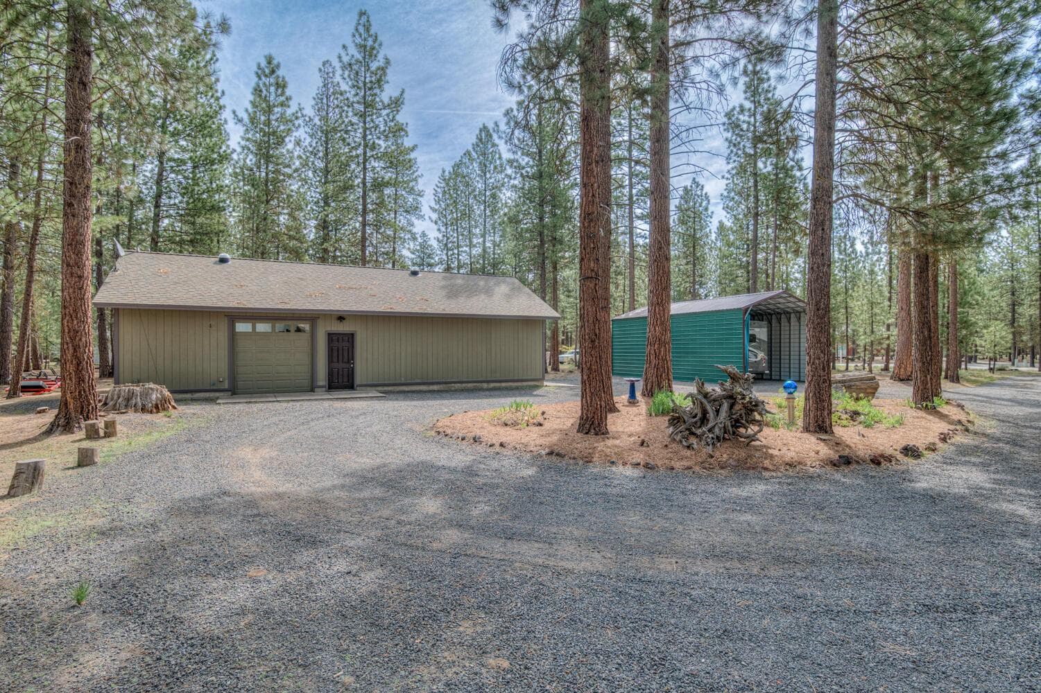Photo of 15357 Ponderosa Loop 22 of 40