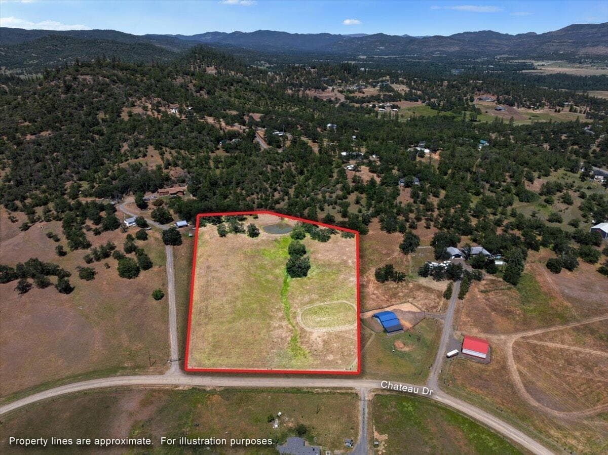 Photo of 510 Chateau 2 of 12