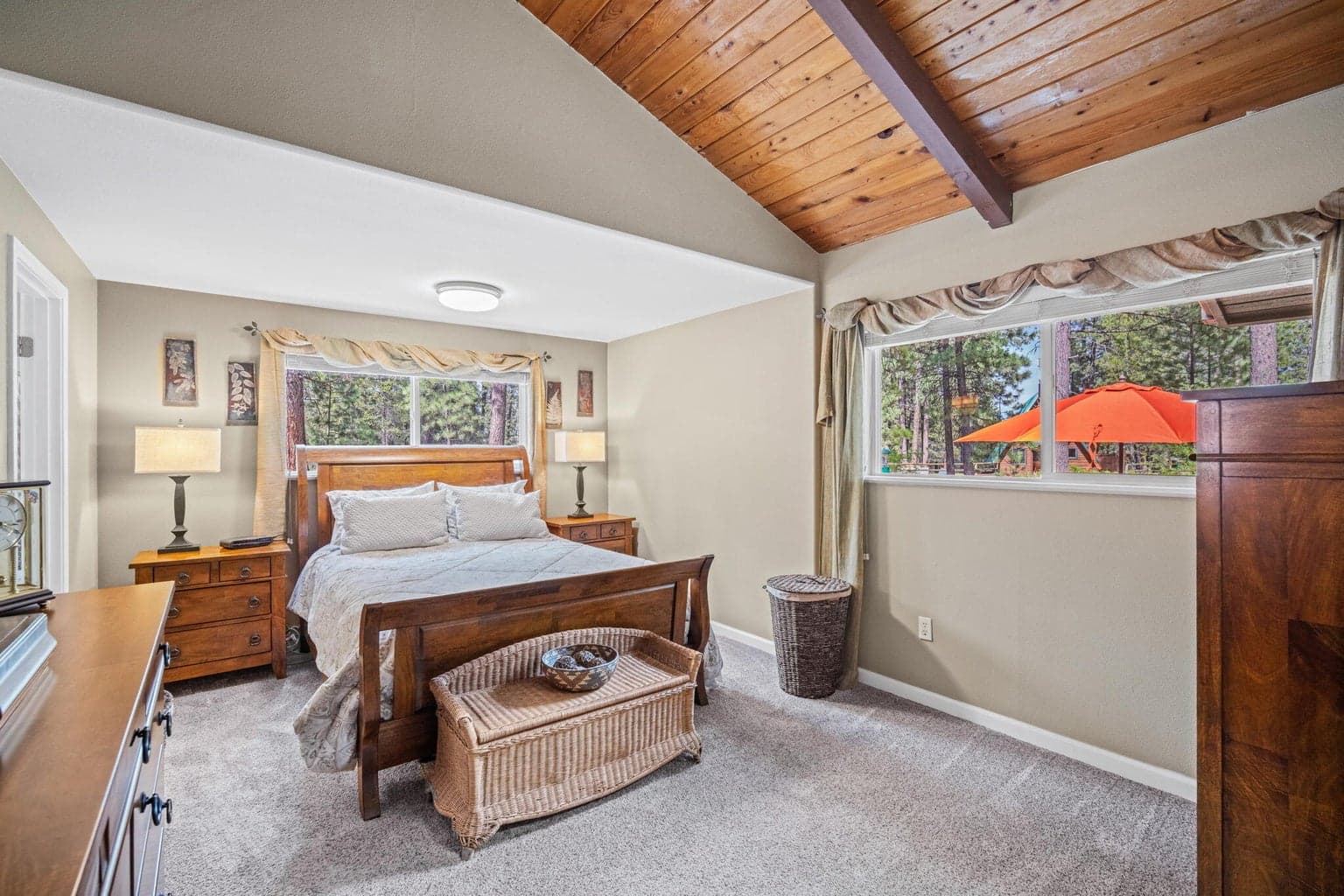 Spacious primary suite with lots of light ..