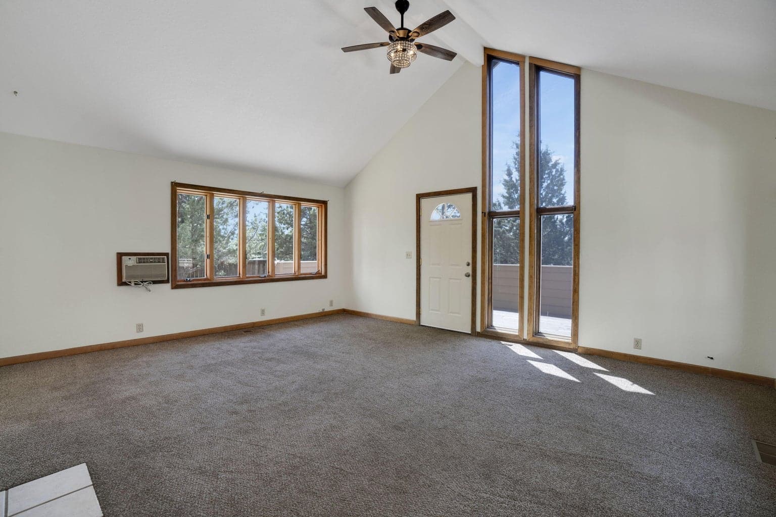 Photo of 21224 Dove 3 of 39