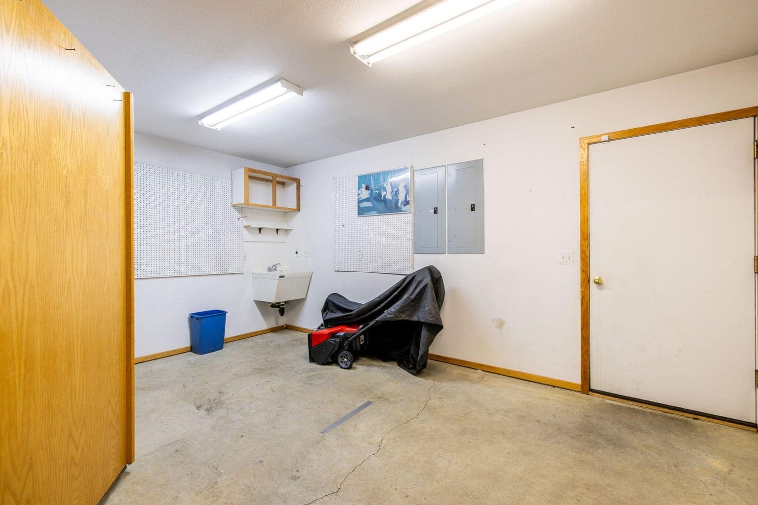 Photo of 58160 McNary Lane 33 of 48