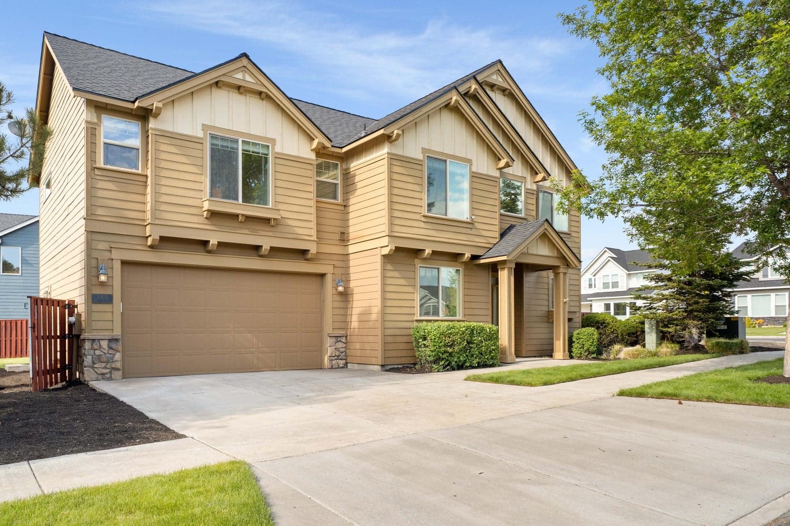 Photo of 2703 Northwest Greenwood Avenue 2 of 48