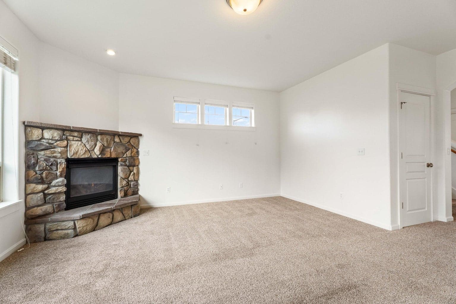 Photo of 2703 Northwest Greenwood Avenue 14 of 48