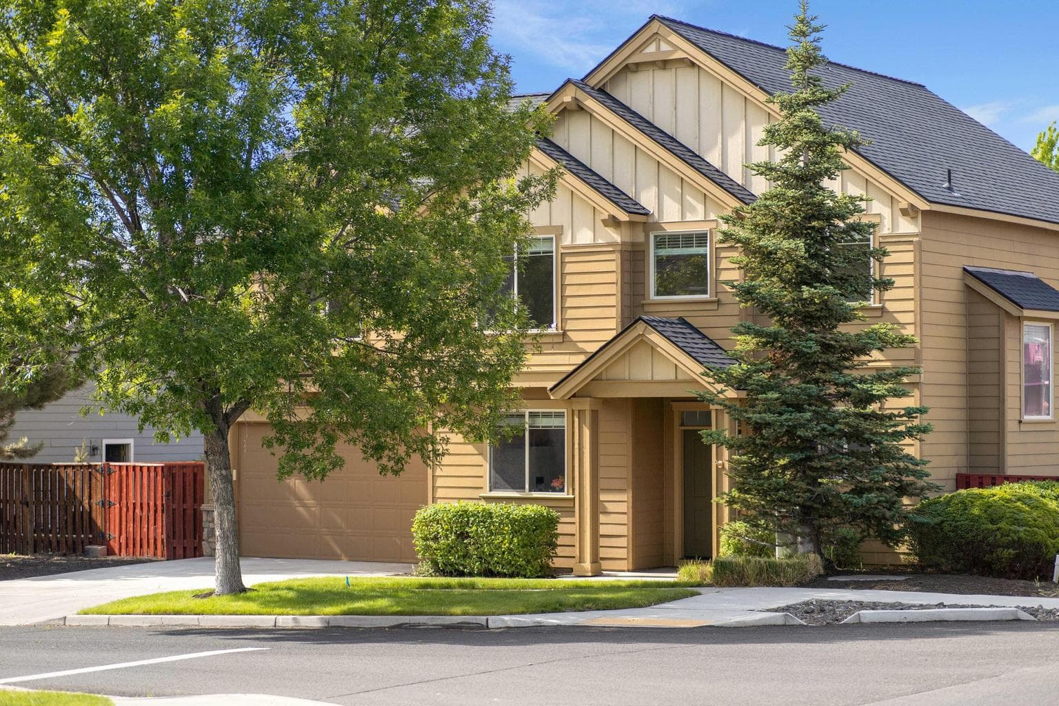 Photo of 2703 Northwest Greenwood Avenue 1 of 48